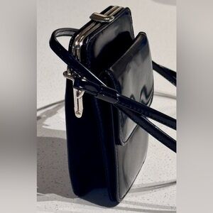 Classic Black Patent Crossbody Bag - Sleek Women's Shoulder Bag